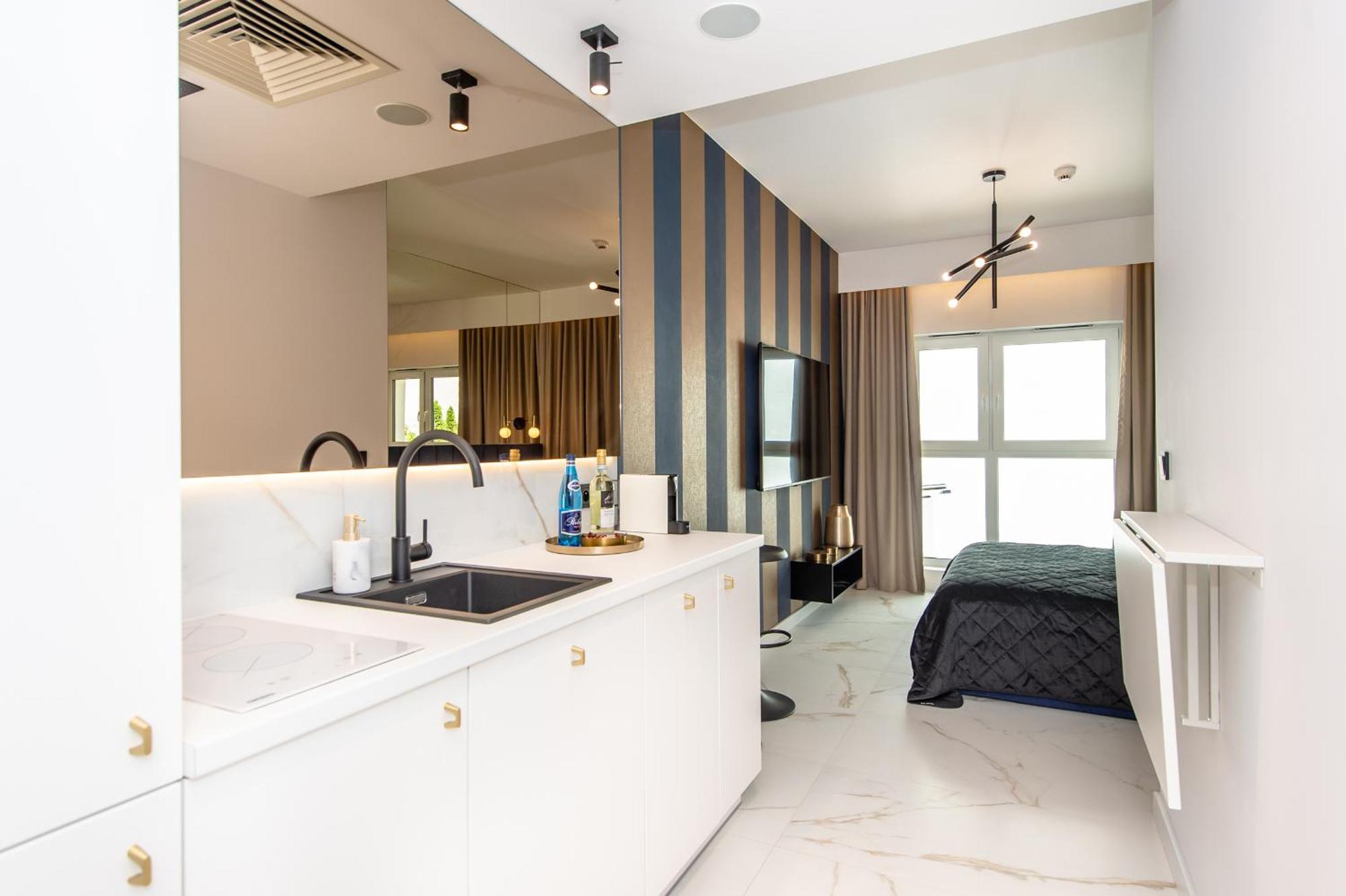 Super-Apartamenty Vip Jacuzzi III Poznaň Exteriér fotografie